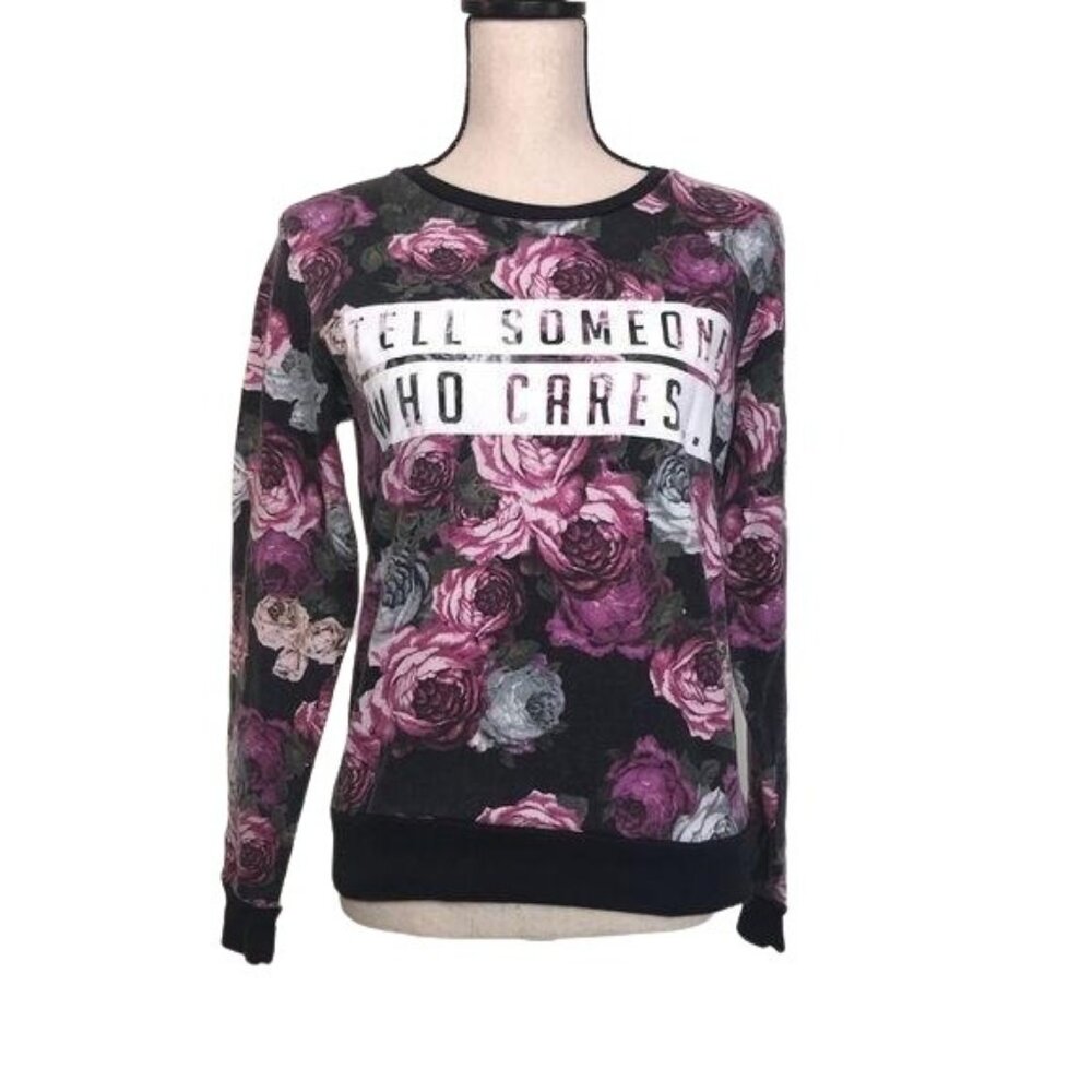 Freeze floral sweatshirt small